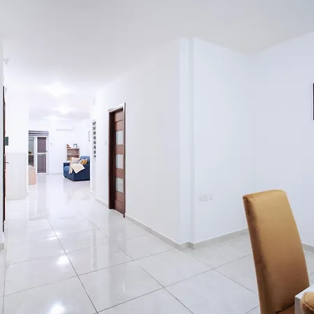 Modern 2 Bedroom With Balcony - Xemx Lejlighed *