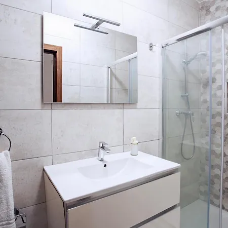 Modern 2 Bedroom With Balcony - Xemx * Gzira
