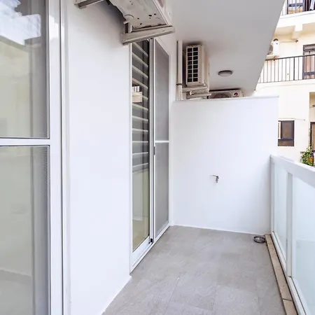 Modern 2 Bedroom With Balcony - Xemx Apartman Gżira